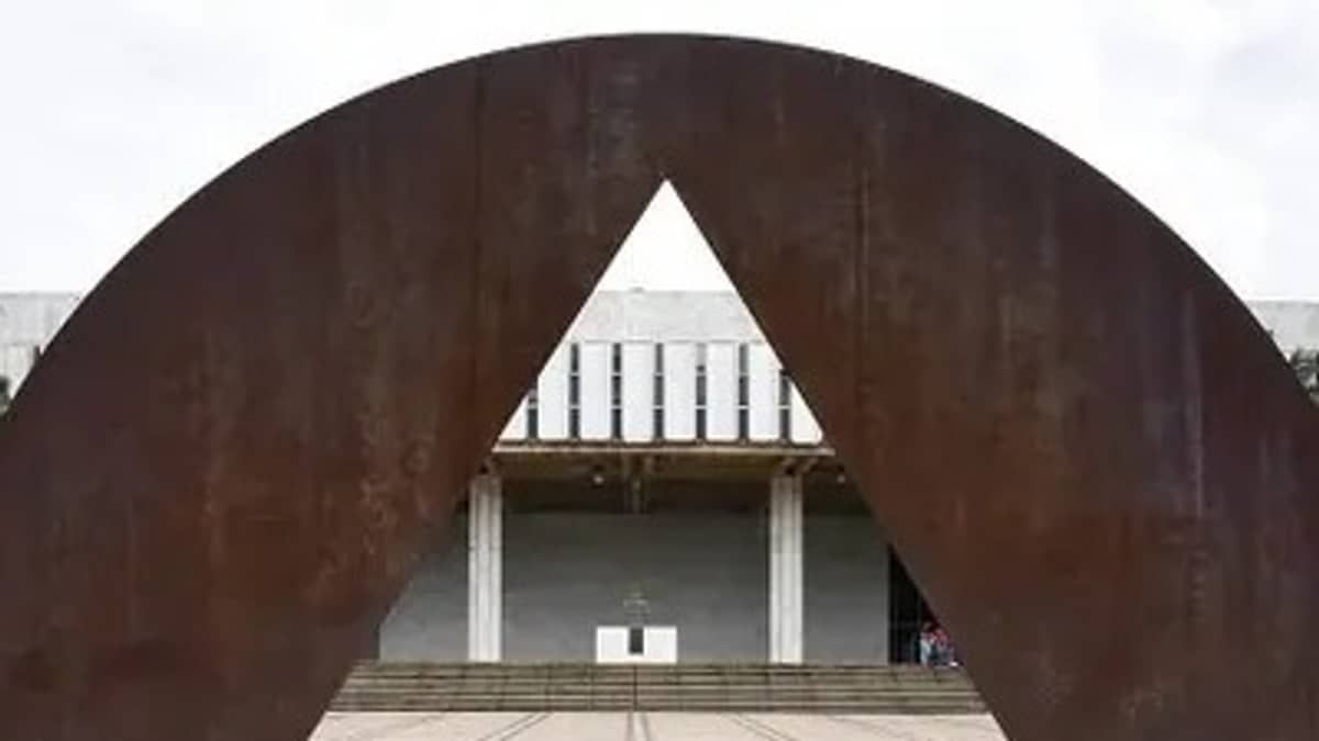 Deputados estaduais sem partido em desespero na reta final