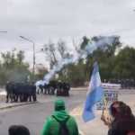 Confrontos violentos marcam protestos na Argentina após reforma da constituição