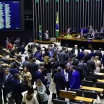 Reforma tributária: veja como cada deputado votou nos dois turnos
