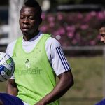 Palacios é regularizado no BID e já pode estrear pelo Cruzeiro