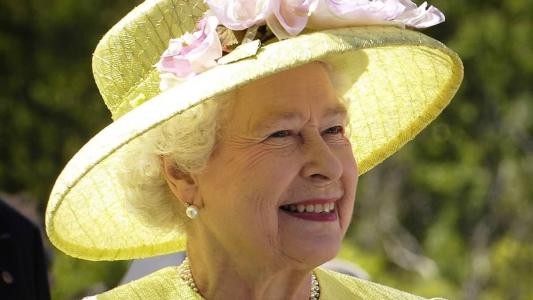 Reinado de Elizabeth durou 70 anos; com a morte o trono foi passado para o filho Charles III