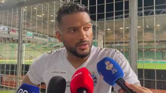 Reinaldo durante entrevista após o jogo no Independência, em Belo Horizonte