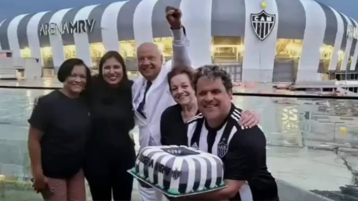 Reinaldo comemora aniversário de 66 anos na Arena MRV