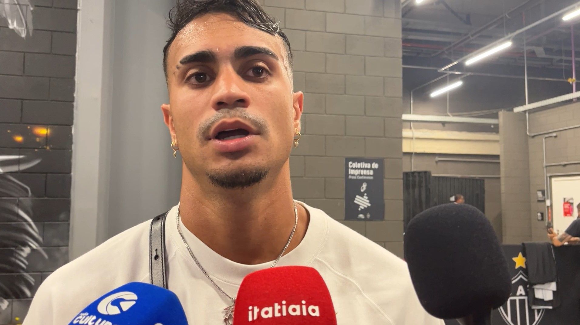 Reinier revela conversa com Hulk e é direto sobre ‘novela’ do ídolo no Atlético