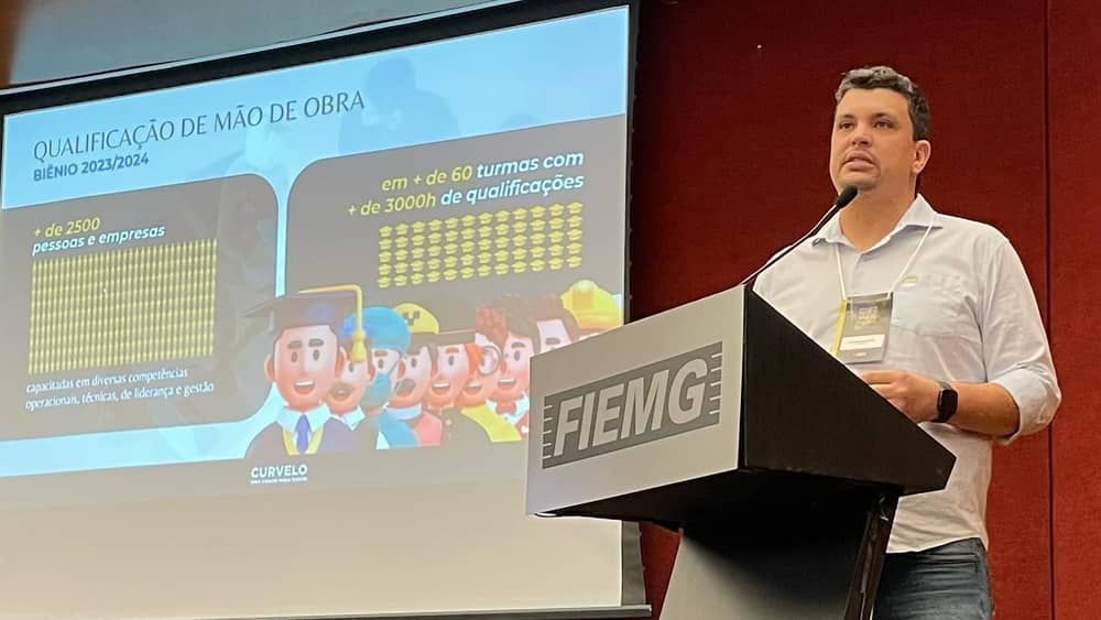 Por impulso à indústria, prefeito de Curvelo participa de fórum de negócios na China