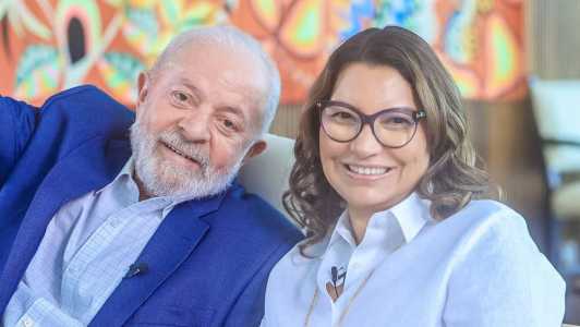 Relação do presidente com socióloga tornou-se pública em 2019. Três anos depois, eles oficializaram o casamento