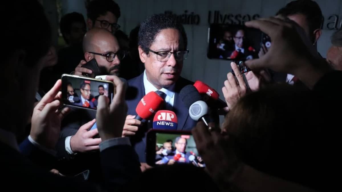 PL das Fake News: relator escancara divisão nos partidos e diz que projeto só deve ser votado em 2 semanas
