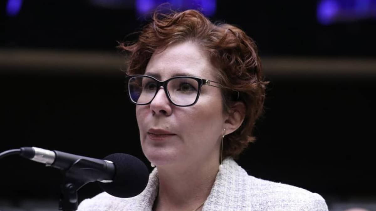 Relator muda de voto e Conselho de Ética arquiva processo que poderia levar à cassação de Zambelli