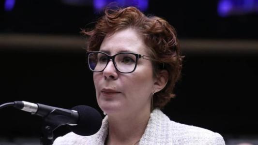 Relator muda de voto e Conselho de Ética arquiva processo que poderia levar à cassação de Zambelli.