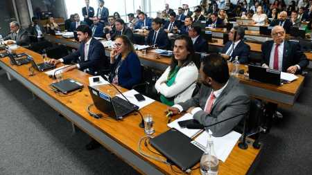 Relatório da senadora Eliziane Gama (PSD-MA) foi aprovado nesta quarta-feira (18) pela comissão que investigou o 8 de Janeiro