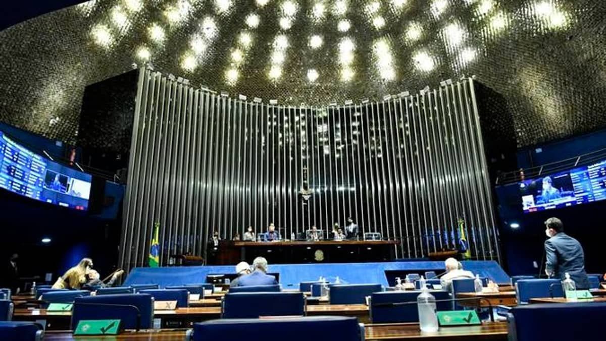 Juristas pedem regulamentação da inteligência artificial 
