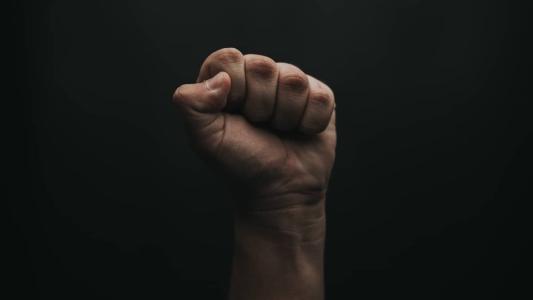Relatório define medidas de combate ao racismo no esporte.
