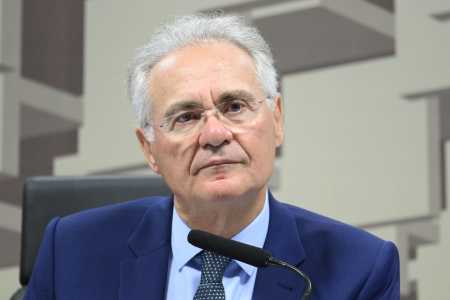 O presidente da Comissão de Assuntos Econômicos, senador Renan Calheiros