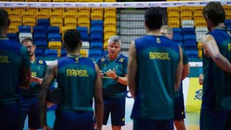 Renan dal Zotto define os convocados para o Pré-Olímpico