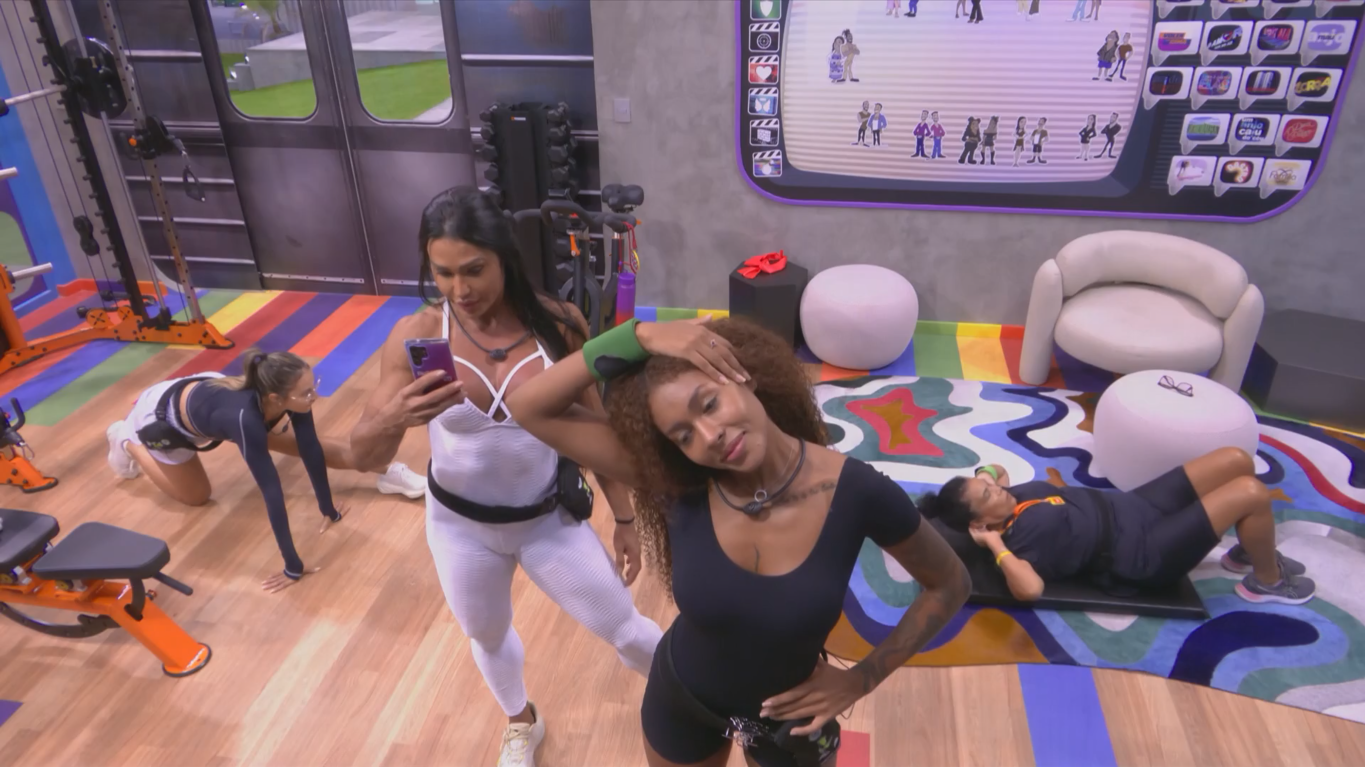 No BBB 25, Giovanna age contra Renata e Gracyanne Barbosa entra no meio: 'desculpas'