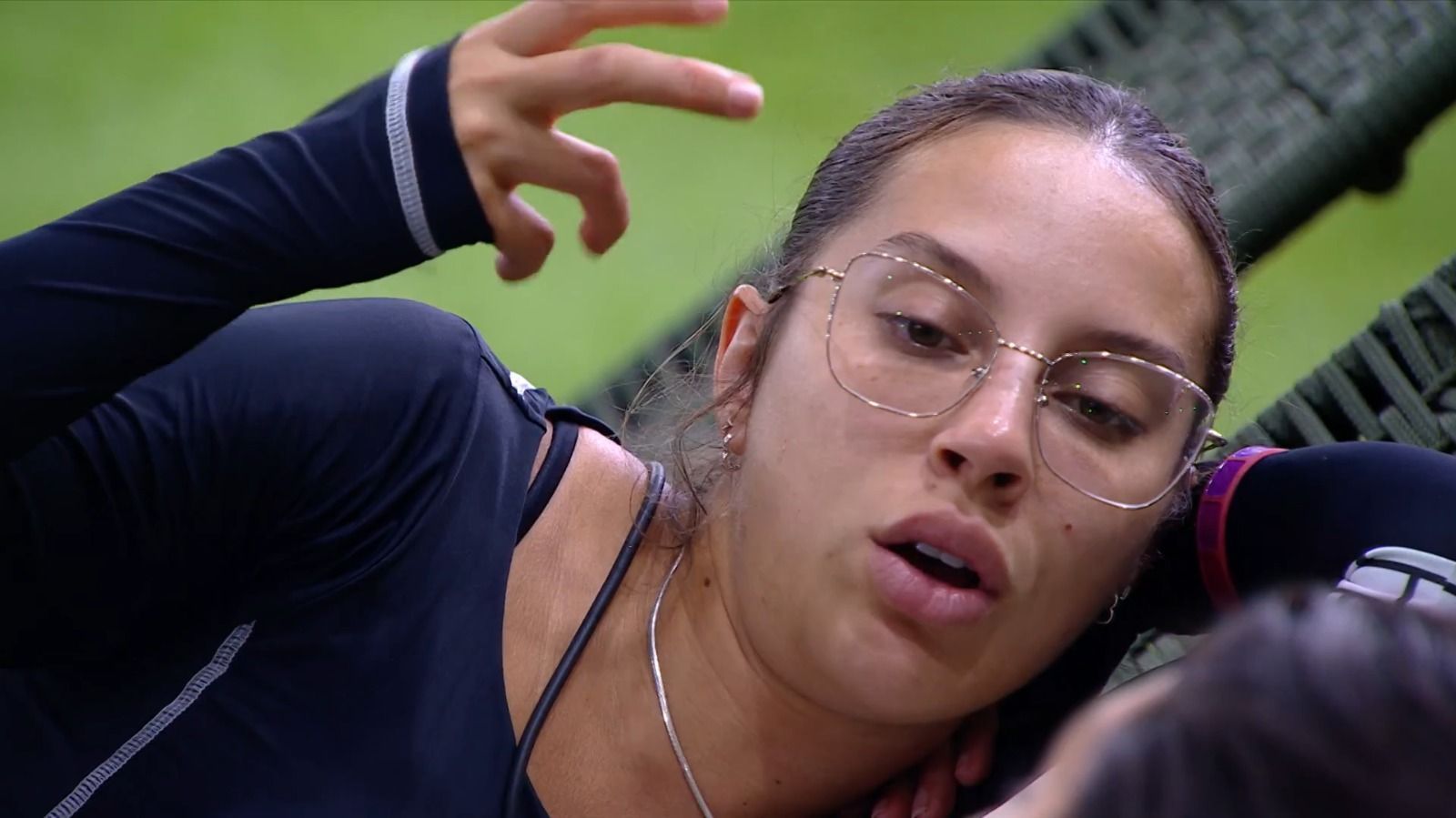 Renata questiona estratégia de Aline no BBB 25 e avalia dinâmica do jogo