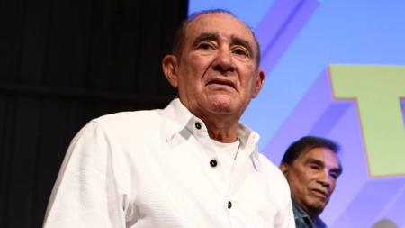 Renato Aragão foi internado com urgência no Rio de Janeiro