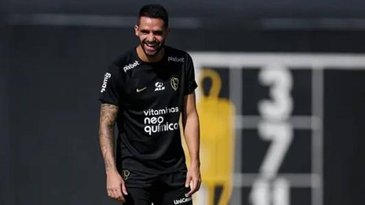 Renato Augusto deve estar em campo pelo Corinthians para enfrentar o Fortaleza, nesta quinta