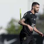 Renato Augusto vai a campo em penúltimo treino do Corinthians antes de enfrentar o Atlético