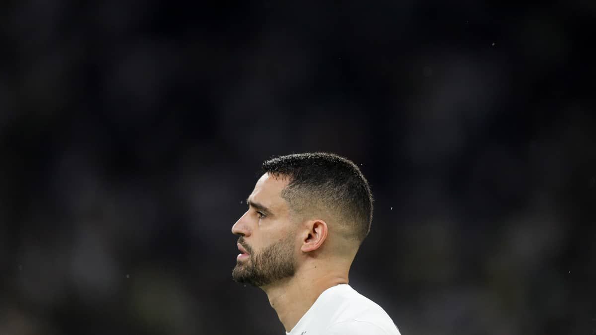 Mano Menezes projeta Corinthians equilibrado com Renato e Rojas