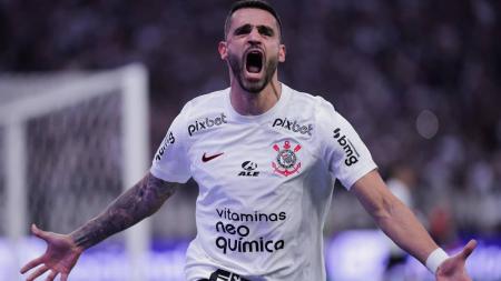 Renato Augusto marcou primeiro gol da partida na NeoQuímica Arena