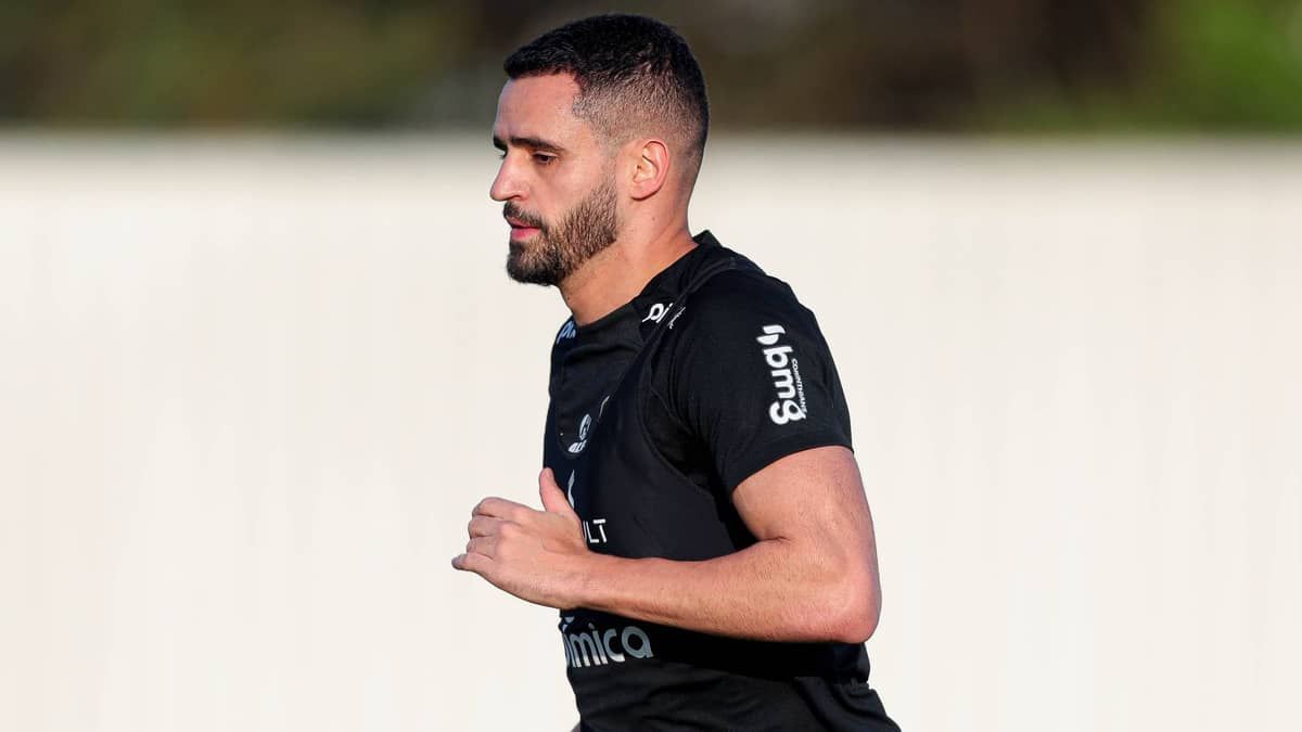 Fagner e Renato Augusto retornam e devem reforçar o Corinthians contra o Fortaleza