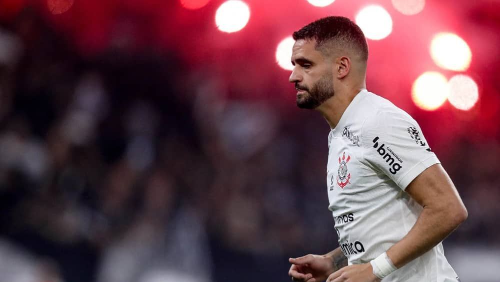Renato Augusto quer virar treinador e planeja estágio com Diniz