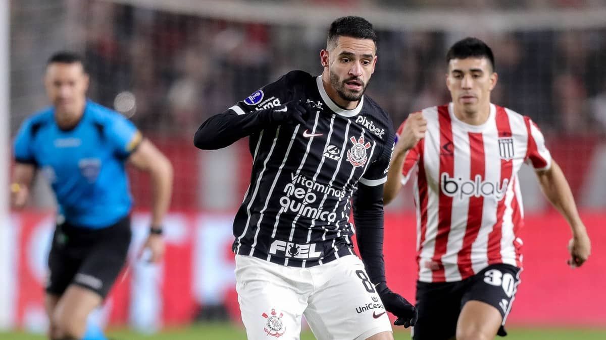 Renato Augusto vira dúvida no Corinthians para enfrentar o Palmeiras