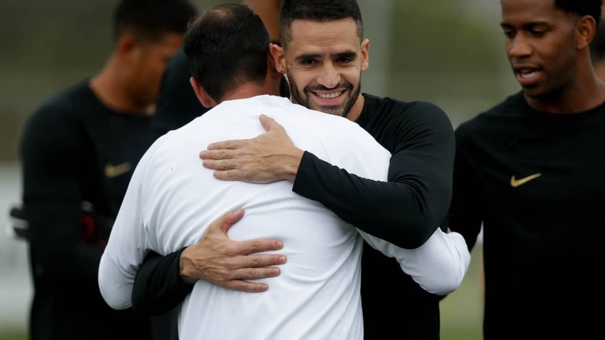 Renato Augusto se declara a Luxemburgo após vitória do Corinthians
