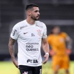 Renato Augusto volta a completar um jogo pelo Corinthians após seis meses