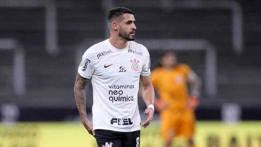 Renato Augusto terminou uma partida em campo após seis meses