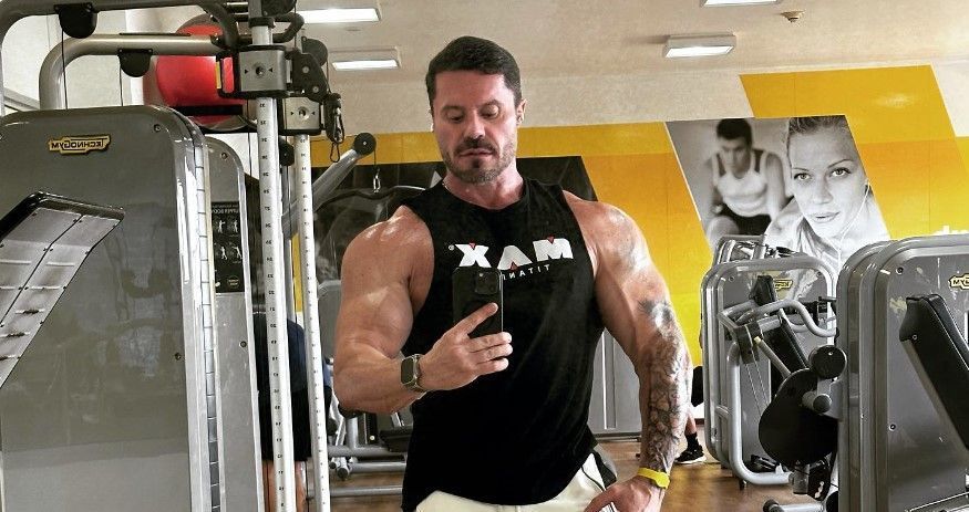 Justiça libera passaporte do influencer Renato Cariani, réu por tráfico de drogas