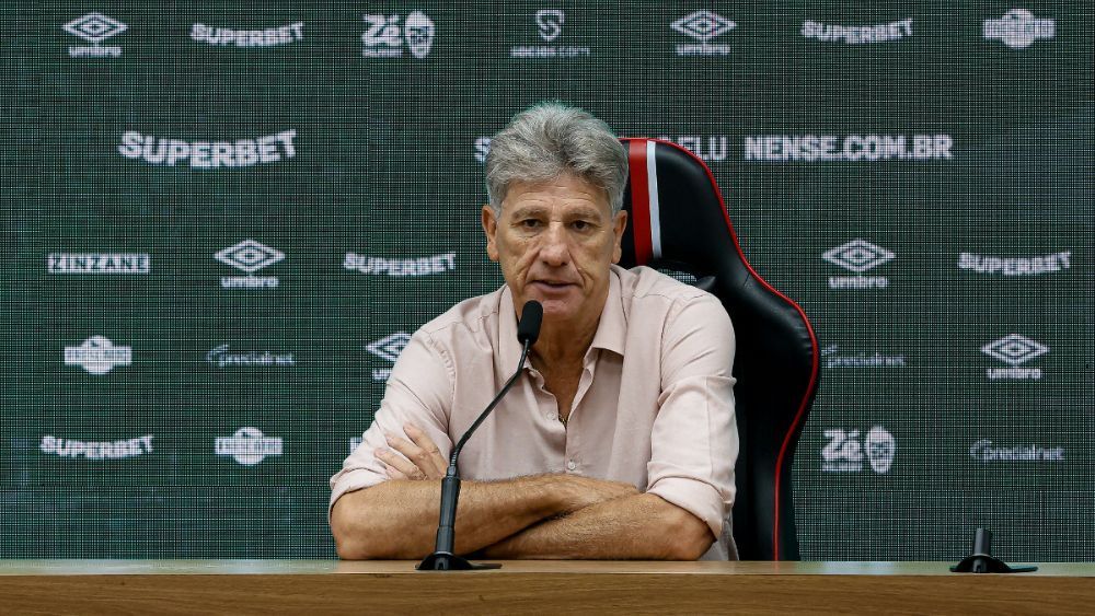 Renato questiona arbitragem após derrota do Fluminense: 'Fomos prejudicados'