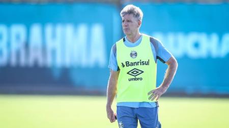 Renato foi expulso em razão de reclamações no jogo contra o Santos