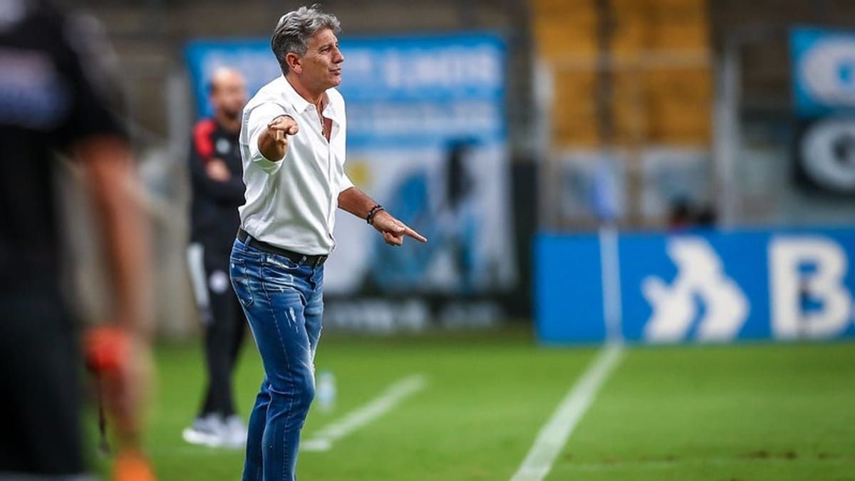 Renato Gaúcho exalta Braithwaite e avalia concorrência no ataque do Grêmio