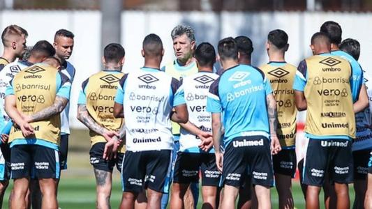 Renato Gaúcho terá retornos de volante e atacante para enfrentar o Cruzeiro