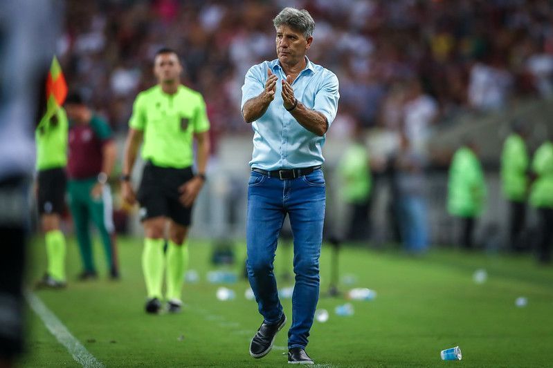 Renato reduz pedida e fica próximo de renovação com o Grêmio