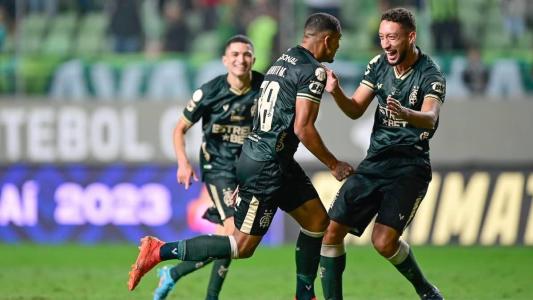 Renato Marques marcou o primeiro gol como profissional na vitória do América sobre o Corinthians