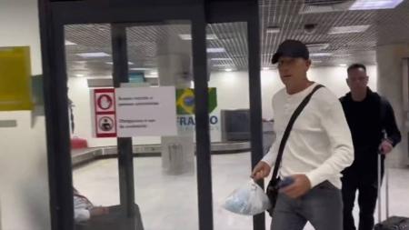 Renato não responde a questionamentos de repórter