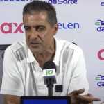 Paiva bate-boca na coletiva após triunfo do Bahia: 'Radialista pífio'