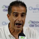 Técnico do Bahia desabafa após triunfo: 'Continuem a pedir minha saída'