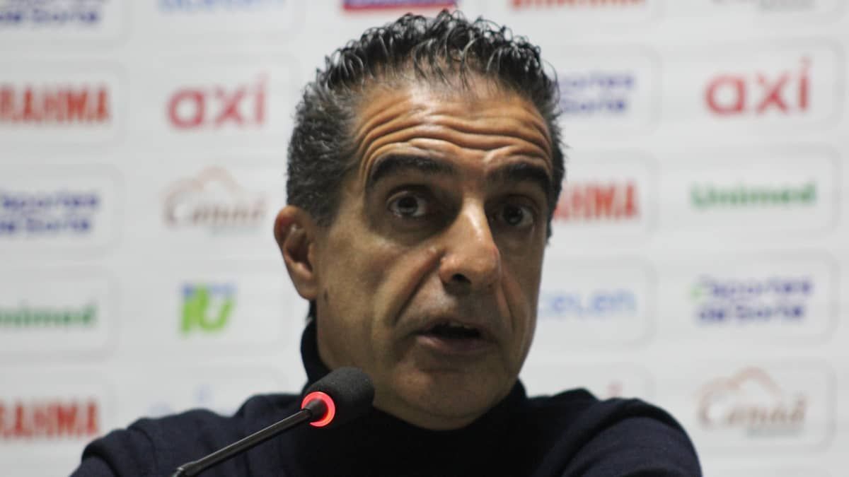 Bahia completa ciclo de um triunfo em 15 jogos e Paiva resiste às críticas