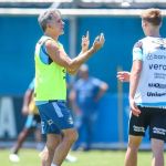 Conversa, foco e mudanças: como o Grêmio se prepara para enfrentar o Botafogo