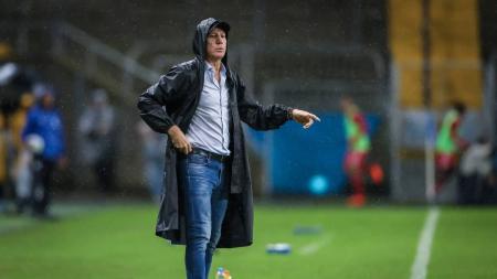 Renato Portaluppi alerta sobre a falta de reforços no Grêmio