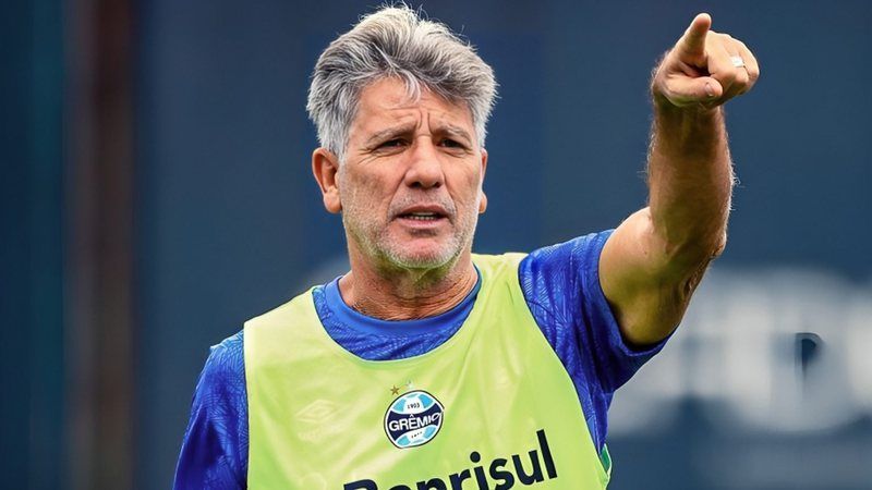 Sem acordo com Renato Gaúcho, Vasco volta ao mercado em busca de treinador