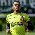 Fora dos planos: América aguarda propostas para negociar Renato Marques