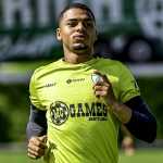 Fora dos planos: América aguarda propostas para negociar Renato Marques