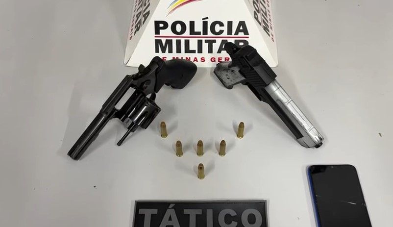 Irmãos são presos após roubo de carro e perseguição policial em Betim, na Grande BH