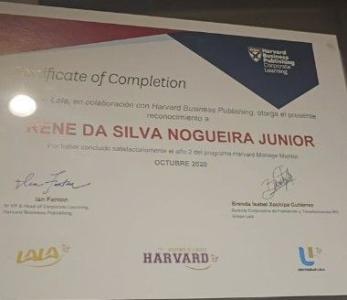 Renê da Silva Nogueira Júnior mostra suposto diploma de Harvard
