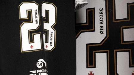 Vasco anuncia renovação com a R10 Score
